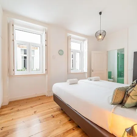 Апартаменты Guestready - Gorgeous 3br Near Time Out Market Лиссабон